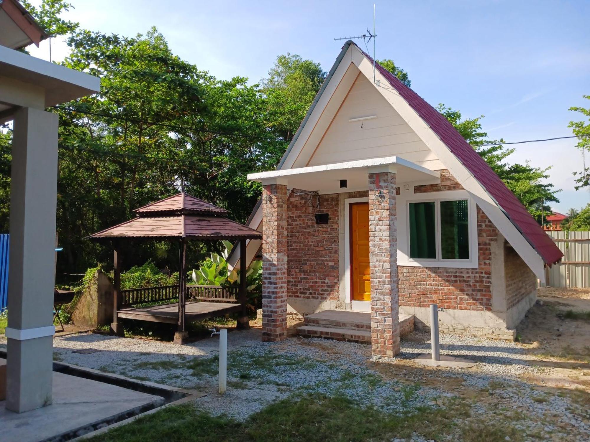 Zainab Cottage パシール・プトゥ エクステリア 写真
