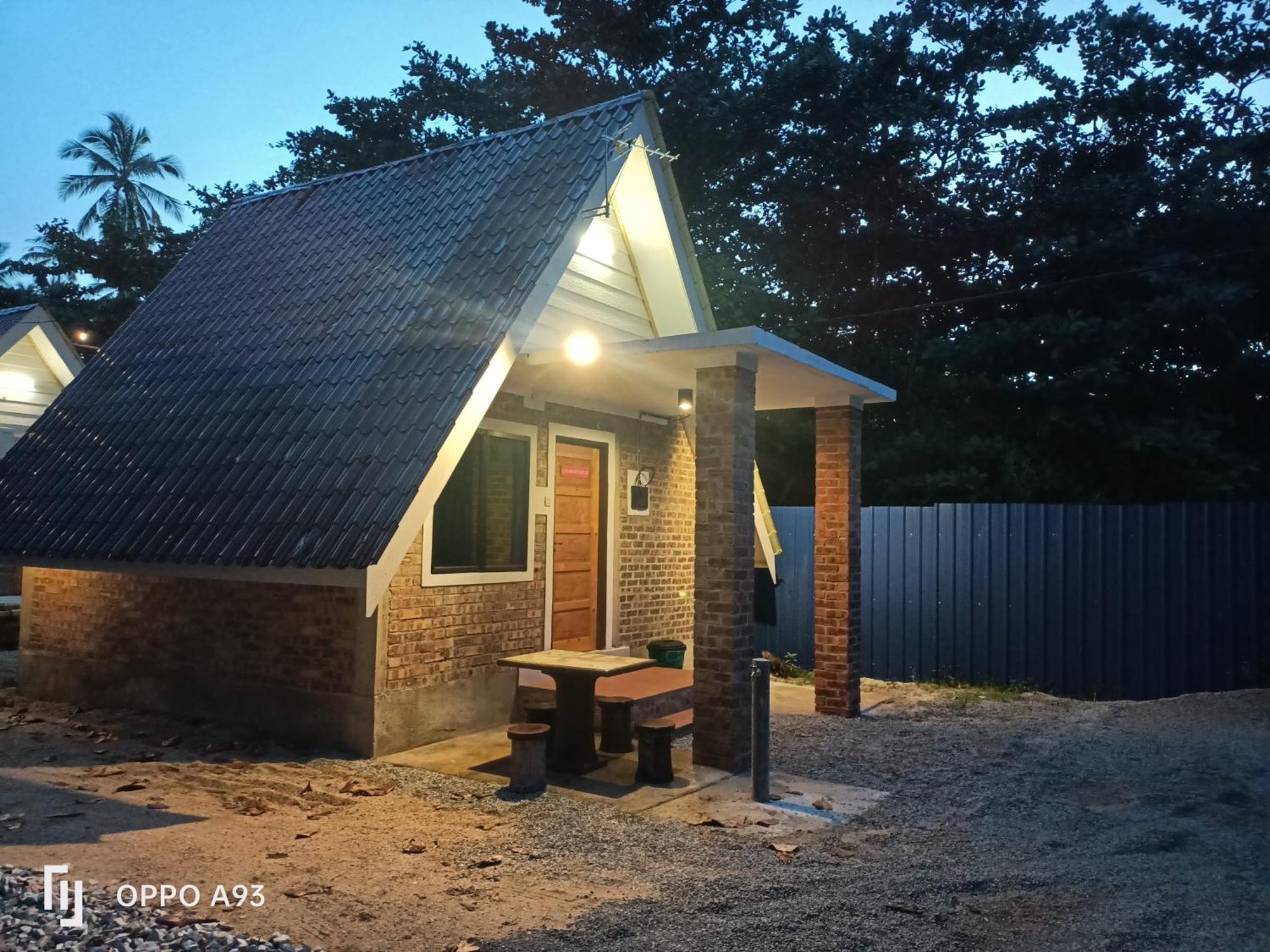Zainab Cottage パシール・プトゥ エクステリア 写真